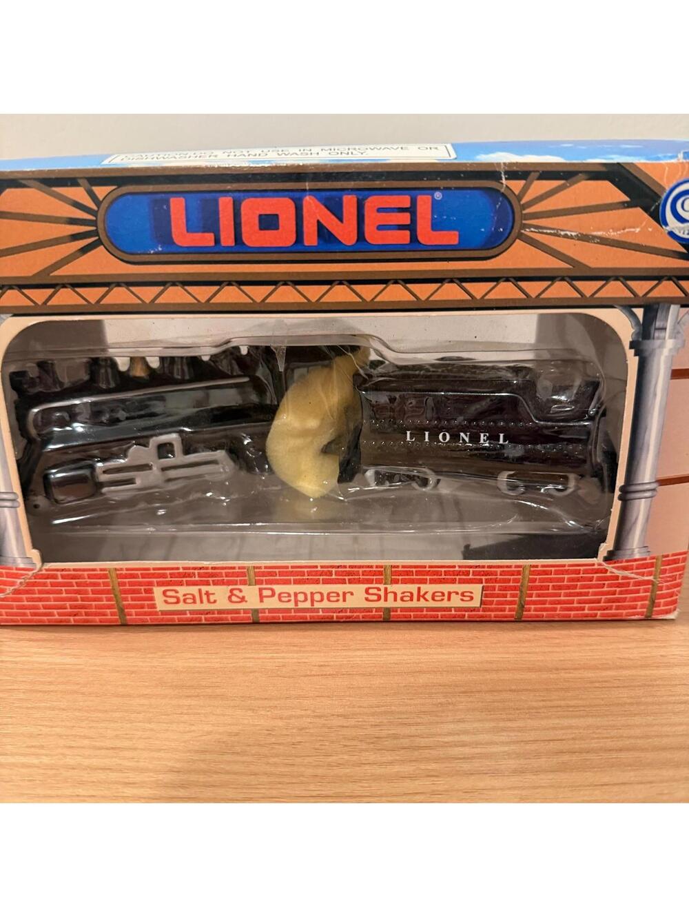 Vintage Lionel Trains and Salt & Pepper Shakers by Enesco